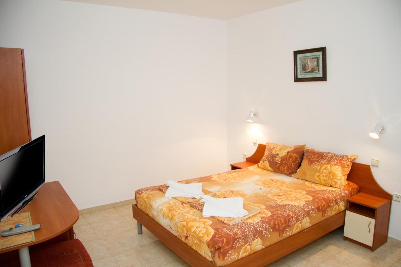 Хотел "Тихия Кът" Sozopol Exterior photo